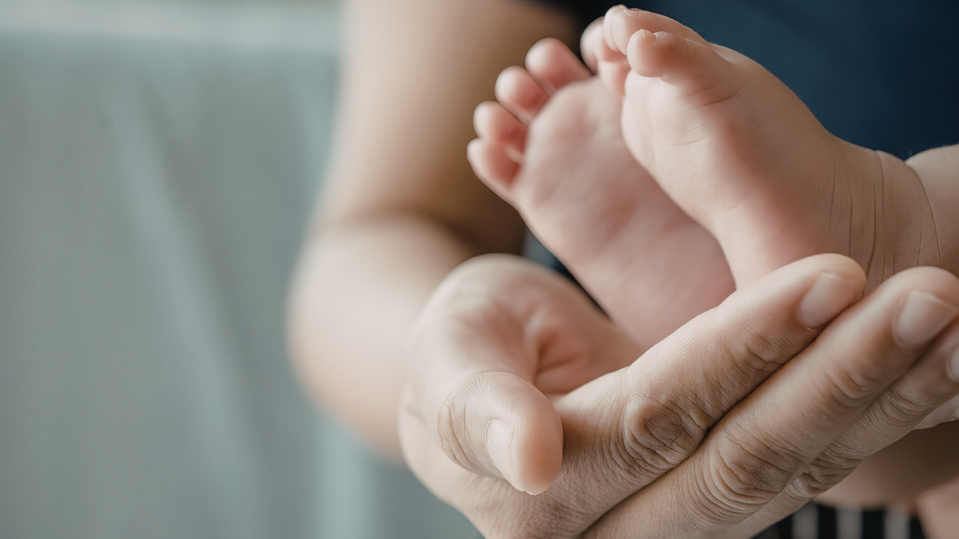 Bệnh tay chân miệng có thể gây nguy hiểm nếu không điều trị kịp thời