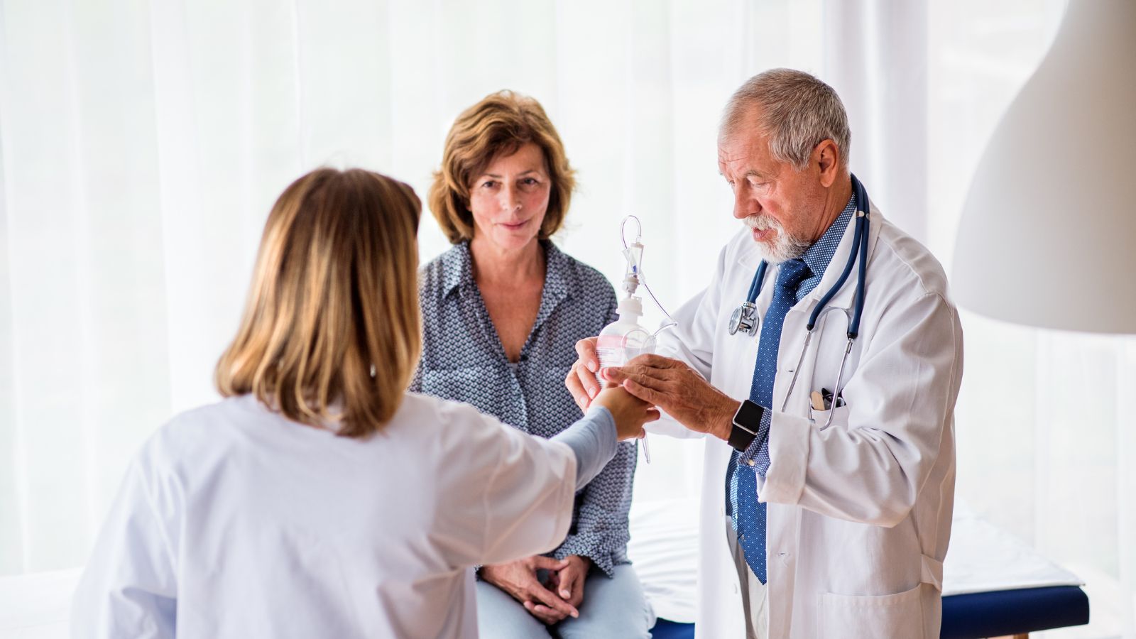 Bạn nên đi kiểm tra khi xuất hiện các dấu hiệu bất thường hoặc thuộc nhóm nguy cơ cao