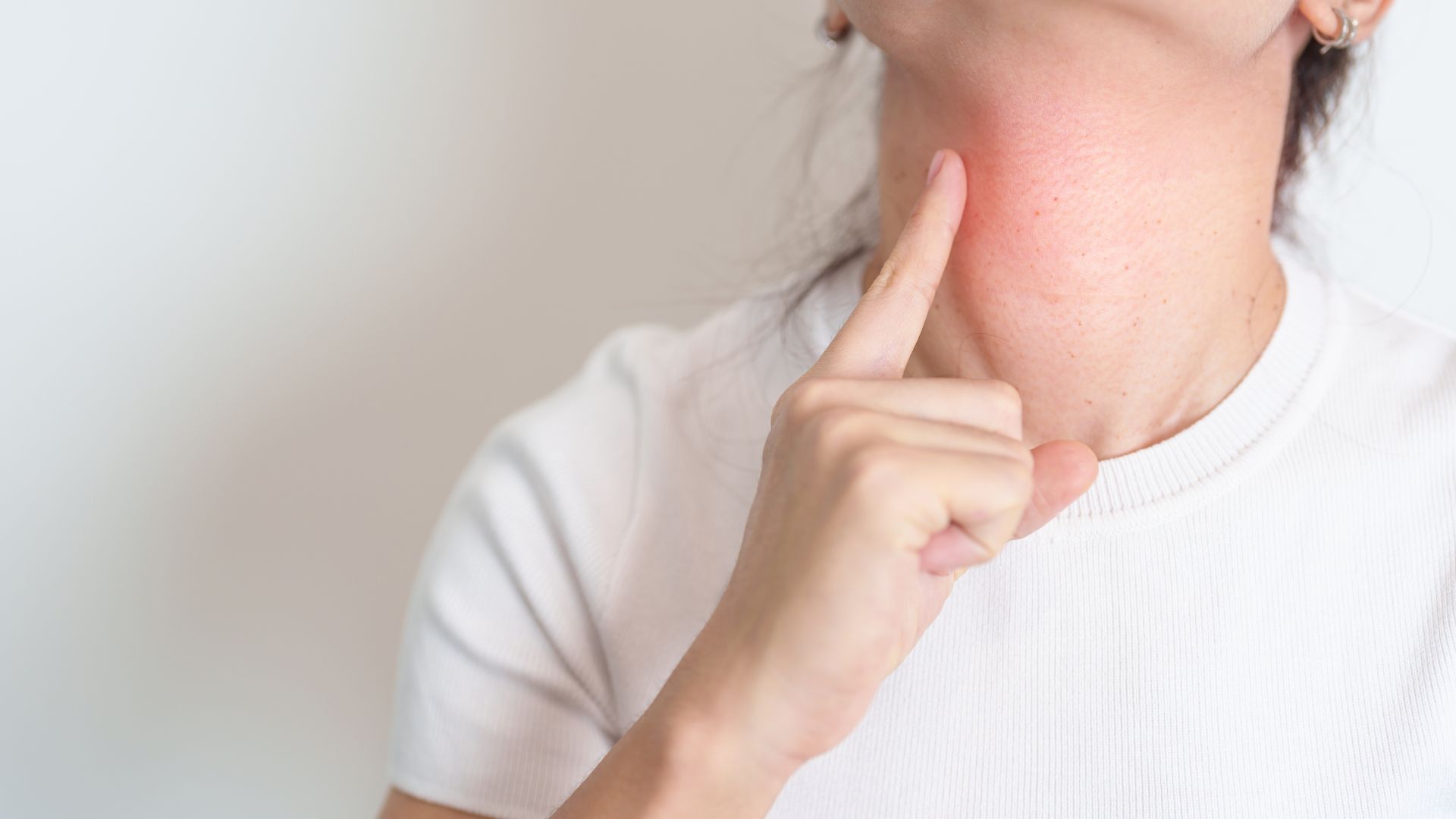 Bệnh suy giáp cũng có thể là yếu tố làm rối loạn quá trình chuyển hóa lipid máu