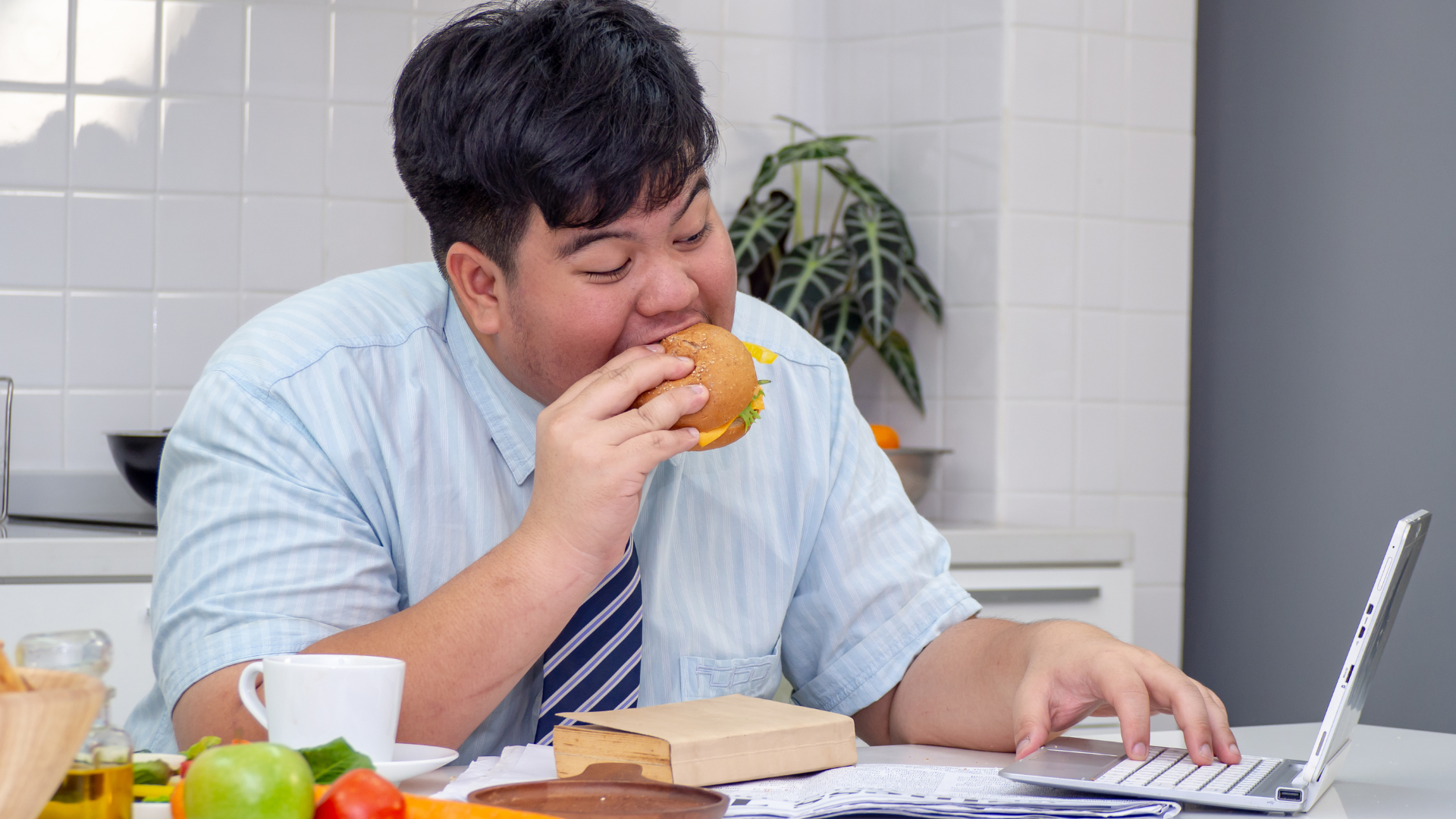 Nếu tiêu thụ quá nhiều chất béo xấu như đồ ăn nhanh có thể gây hại đến sức khoẻ
