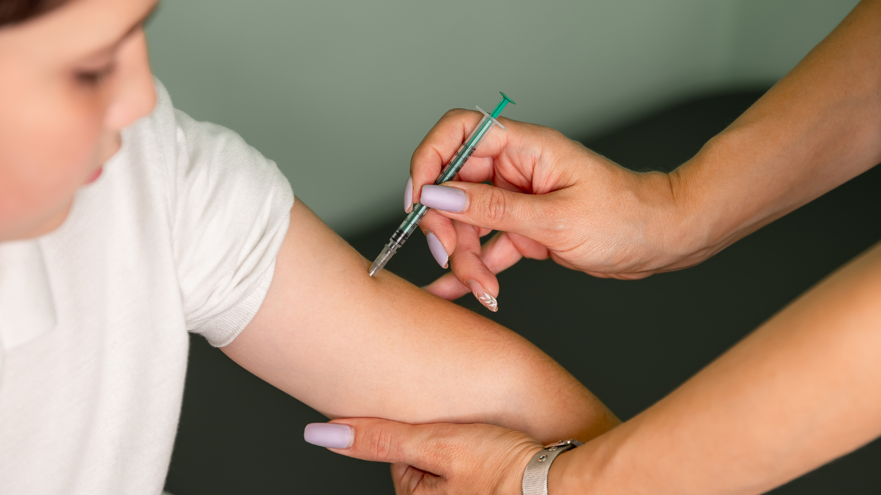 lo-quen-tiem-vac-xin-viem-nao-nhat-ban-mui-3-co-sao-khong (3).png