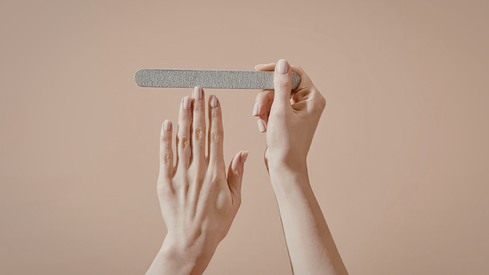 Chăm sóc và hỗ trợ phục hồi loạn dưỡng móng an toàn