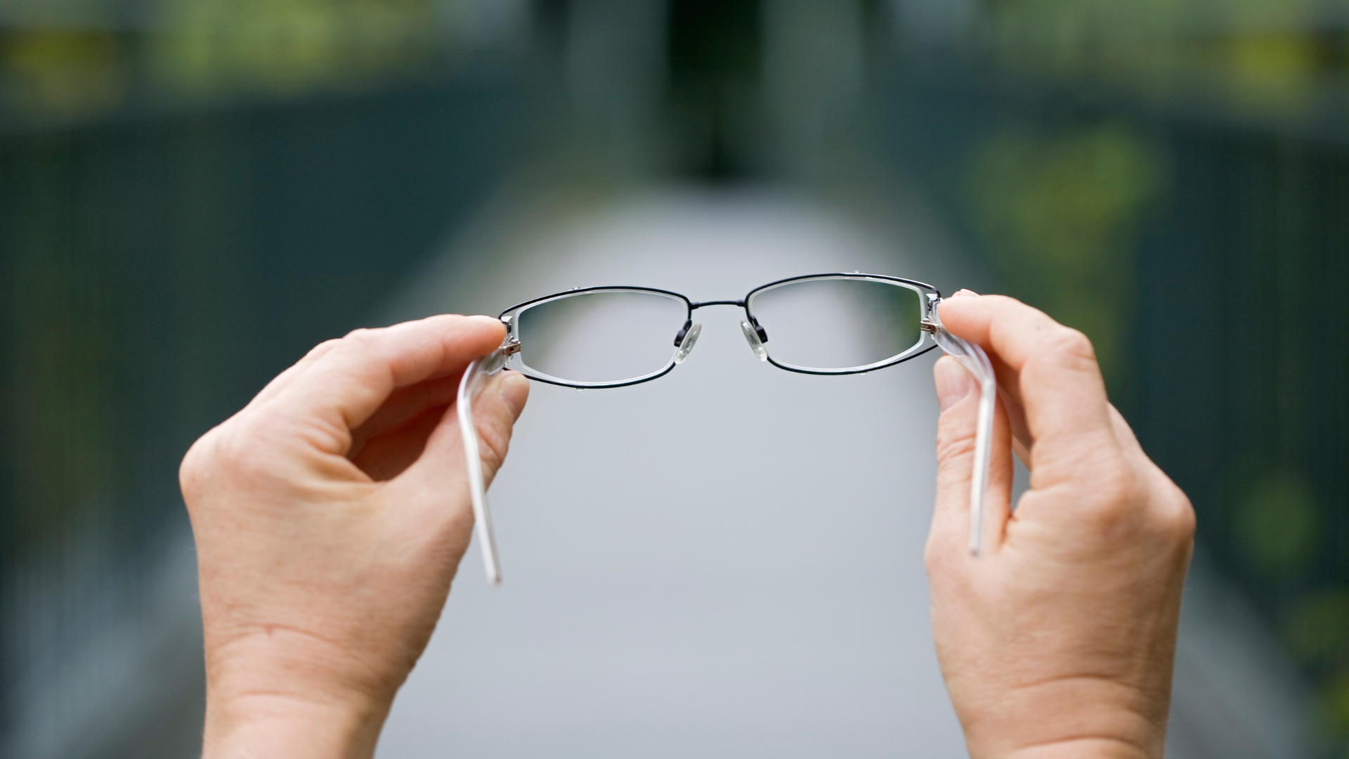 Người bị loạn thị cần sử dụng kính phù hợp với mức độ loạn của mắt