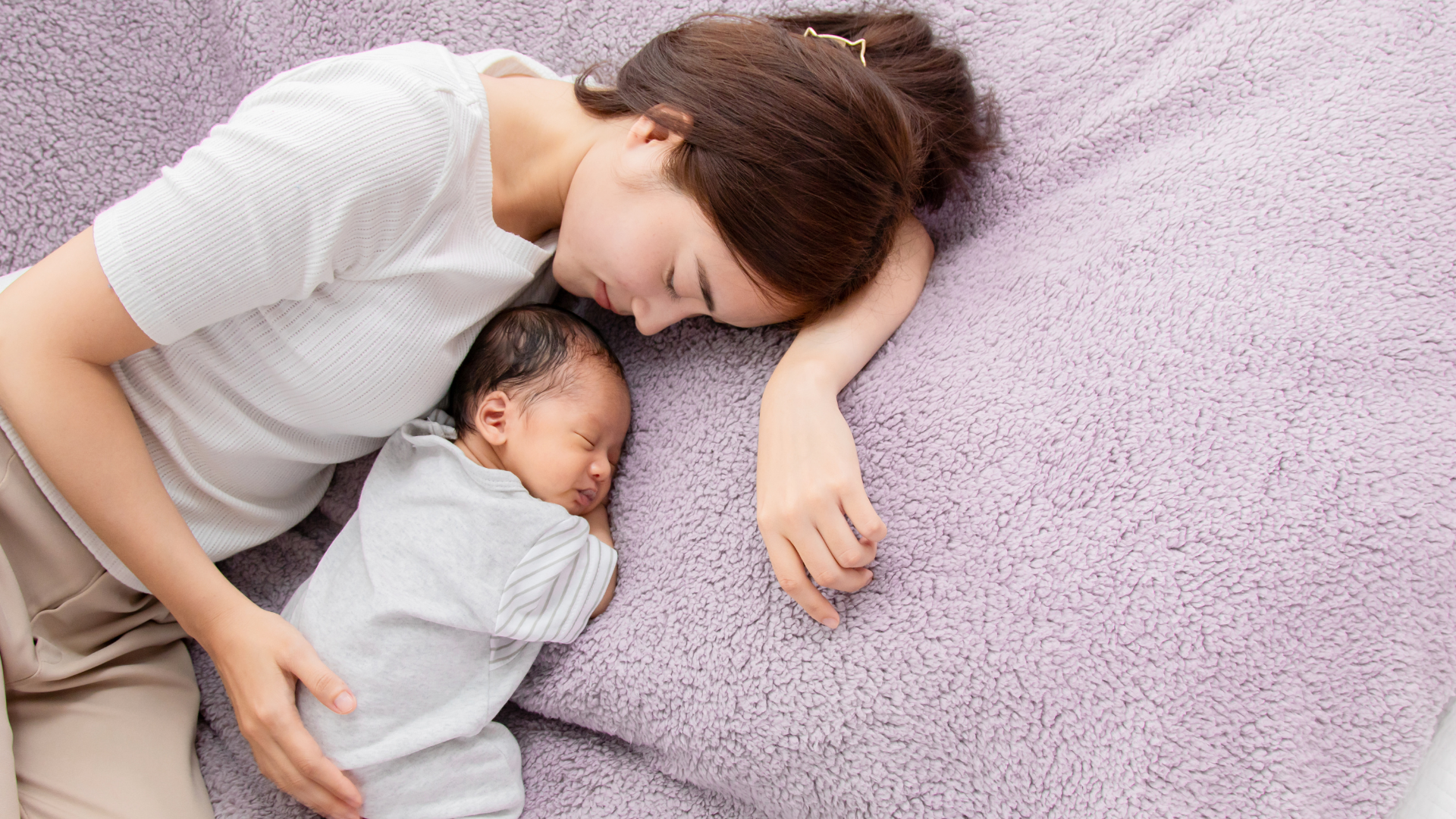 Sau khi bé ngủ, mẹ có thể nghỉ ngơi, thư giãn hoặc làm việc cá nhân