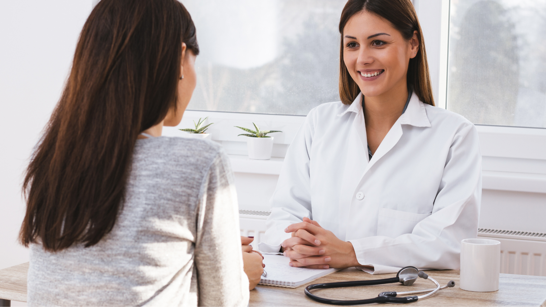 Thăm khám bác sĩ để xác định nguyên nhân gây mất ngủ sụt cân