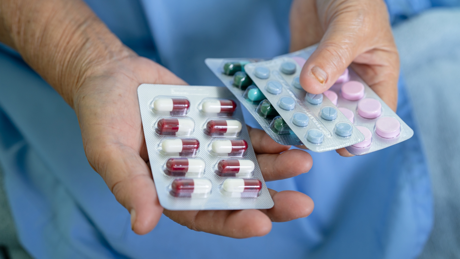 Một số loại thuốc có thể ảnh hưởng đến khả năng tiết sữa của mẹ