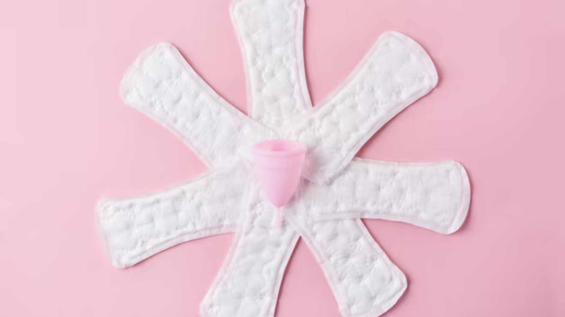 Sử dụng băng vệ sinh hàng ngày là cách hiệu quả để quan sát lượng máu và chất nhầy