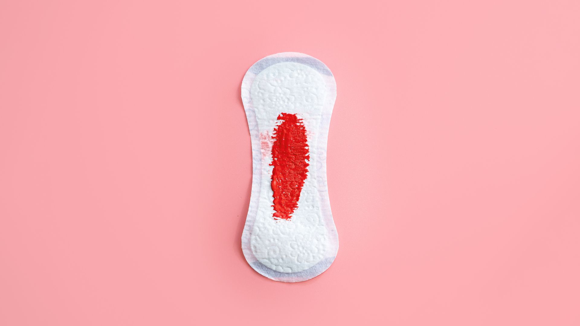 Máu báo thai xảy ra khi lớp niêm mạc bị tổn thương nhẹ khi phôi làm tổ