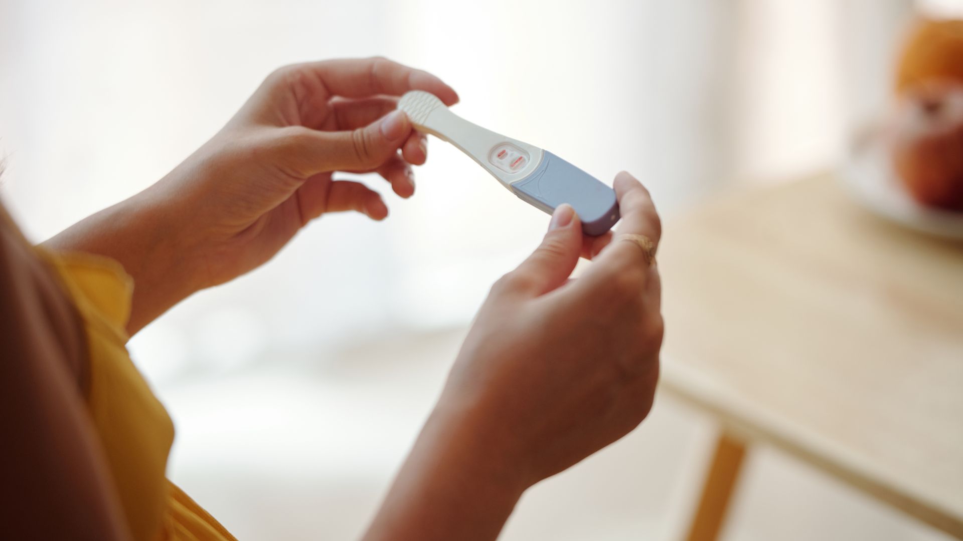 Máu báo thai thường xuất hiện khoảng 6 - 12 ngày sau khi quan hệ có thụ tinh