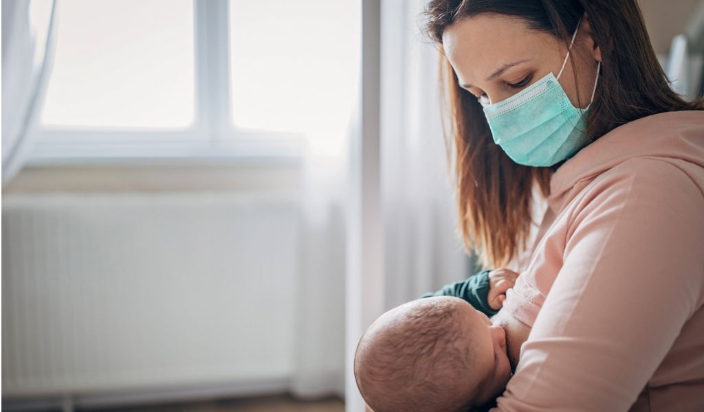 Mẹ bị cảm lạnh có lây cho con không? Cách phòng ngừa cảm lạnh cho trẻ 3