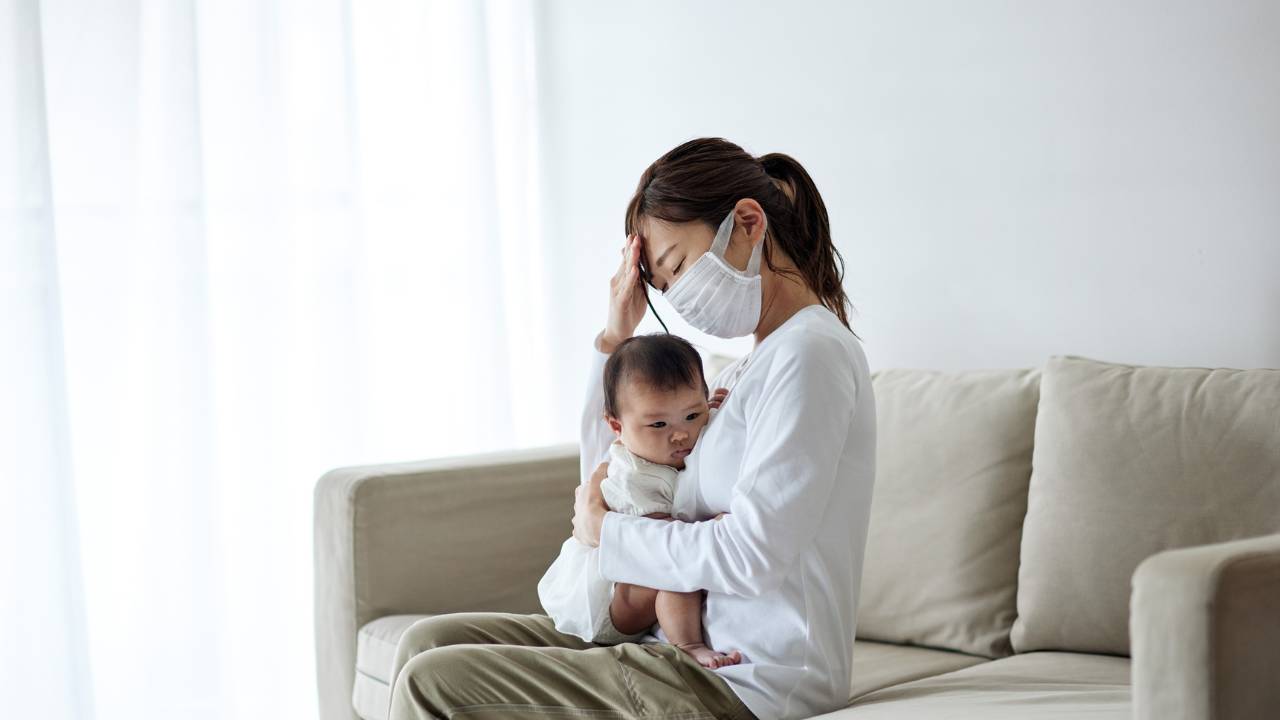 Mẹ bị Covid-19 có cho con bú được không? 4