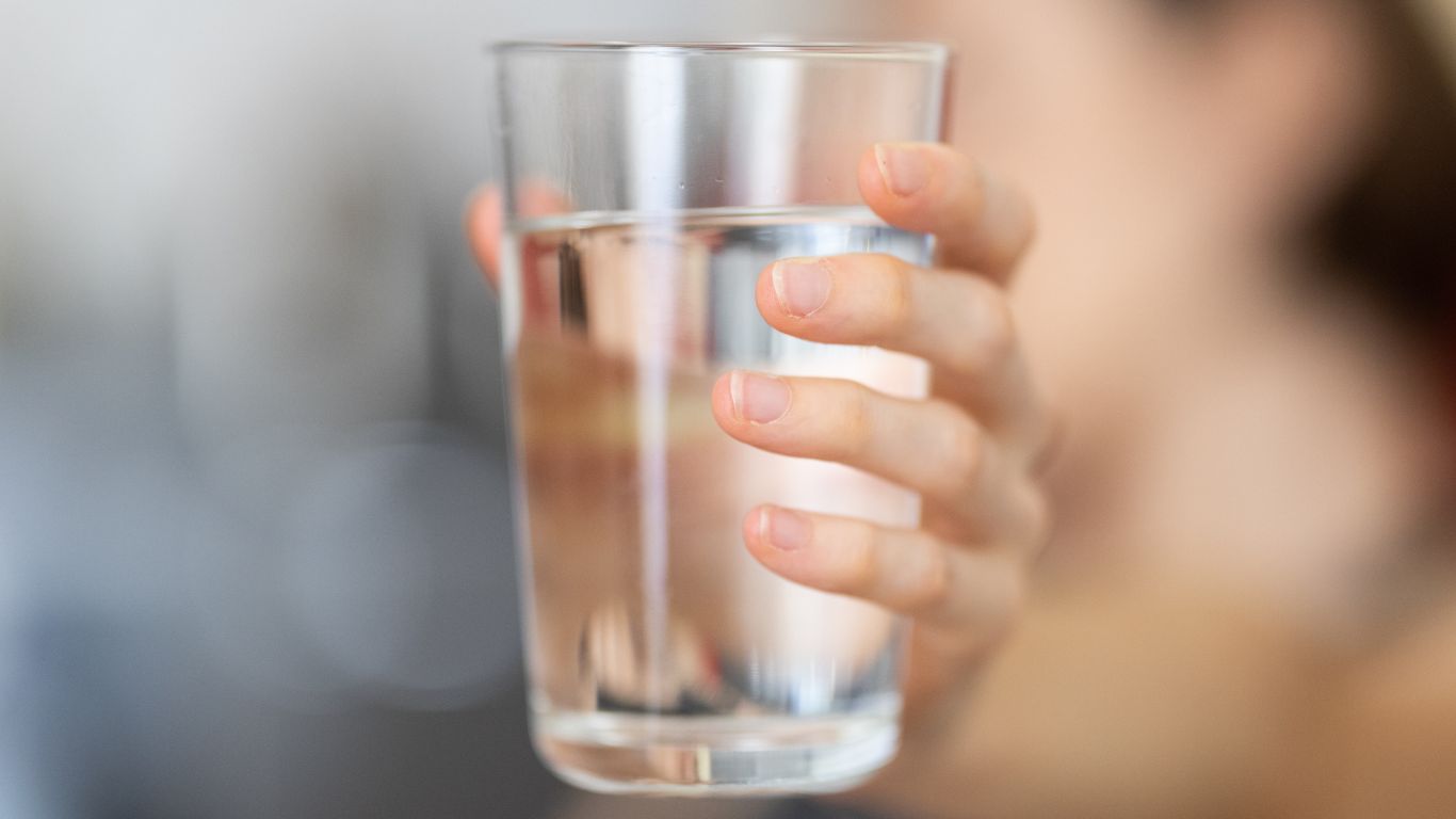 Mẹ bị đầy bụng cho con bú có sao không? 4