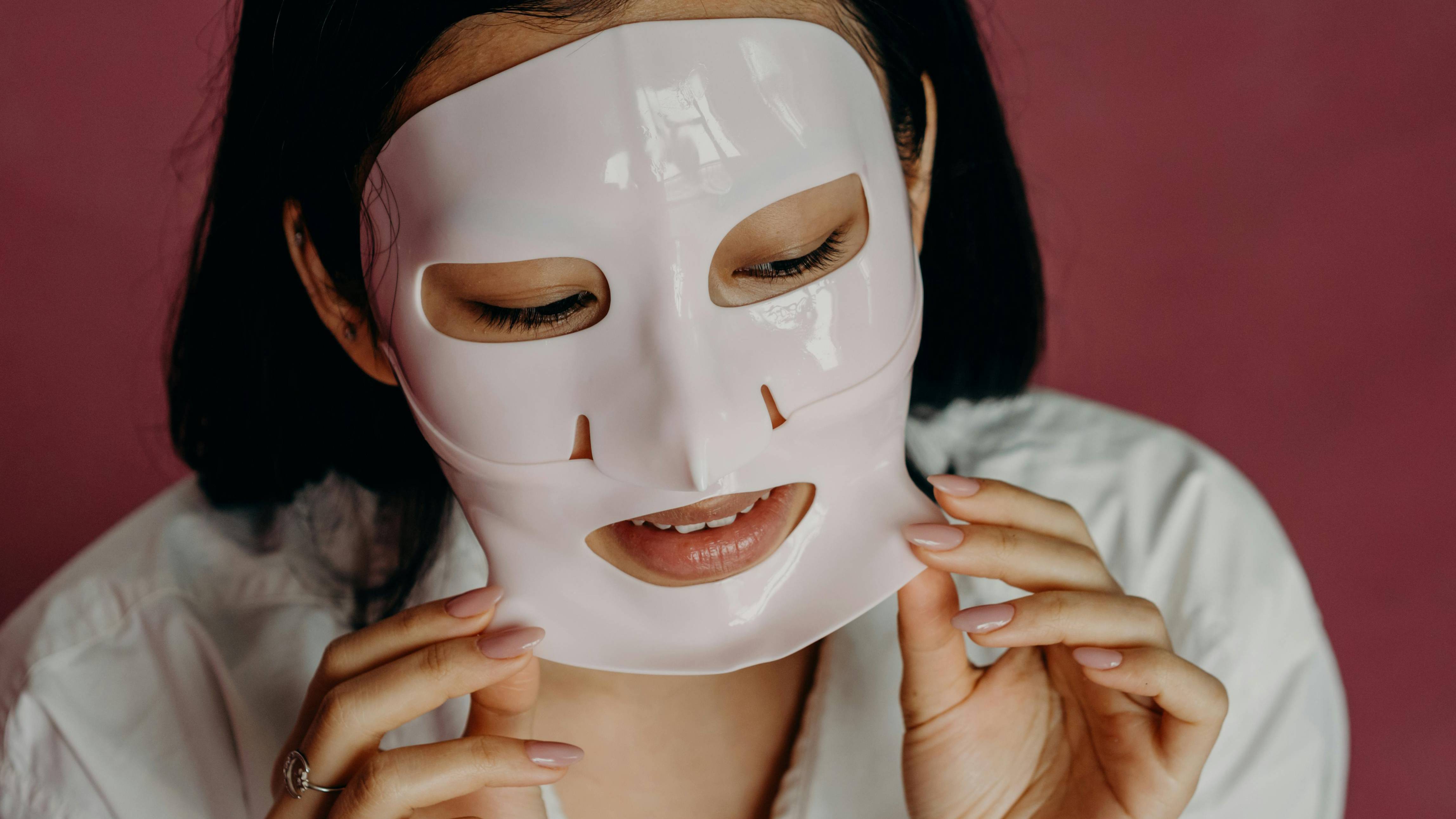 Bổ sung dưỡng chất cho da khi dùng mặt nạ dưỡng ẩm 1 - 2 lần mỗi tuần giúp nuôi dưỡng da sâu hơn