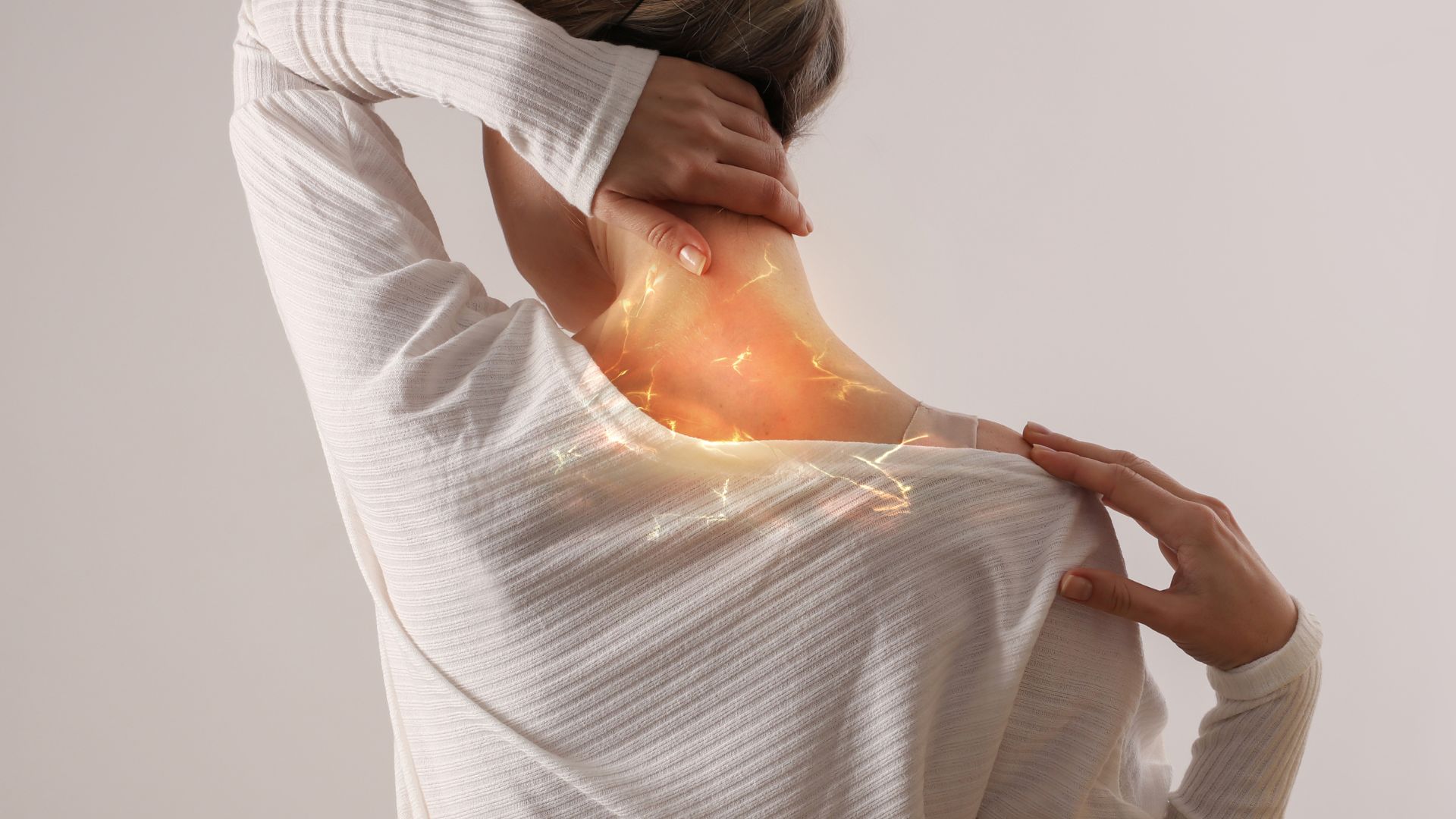 Luyện tập mewing đúng cách còn góp phần giảm áp lực vùng cổ vai gáy