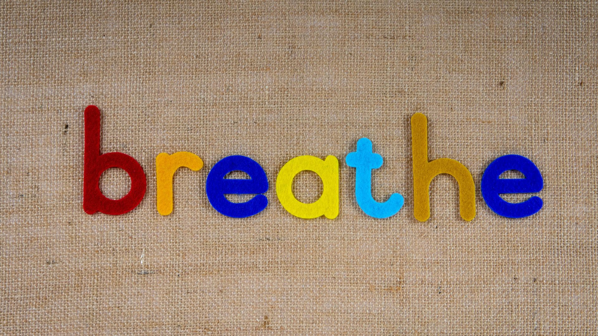 Duy trì thở bằng mũi hoàn toàn để tránh khô miệng hoặc ngáy ngủ