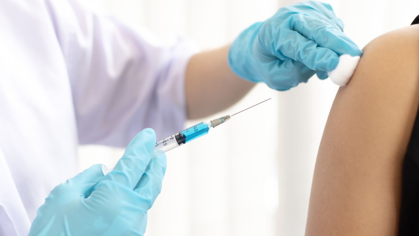 mien-dich-nhan-tao-la-gi 3