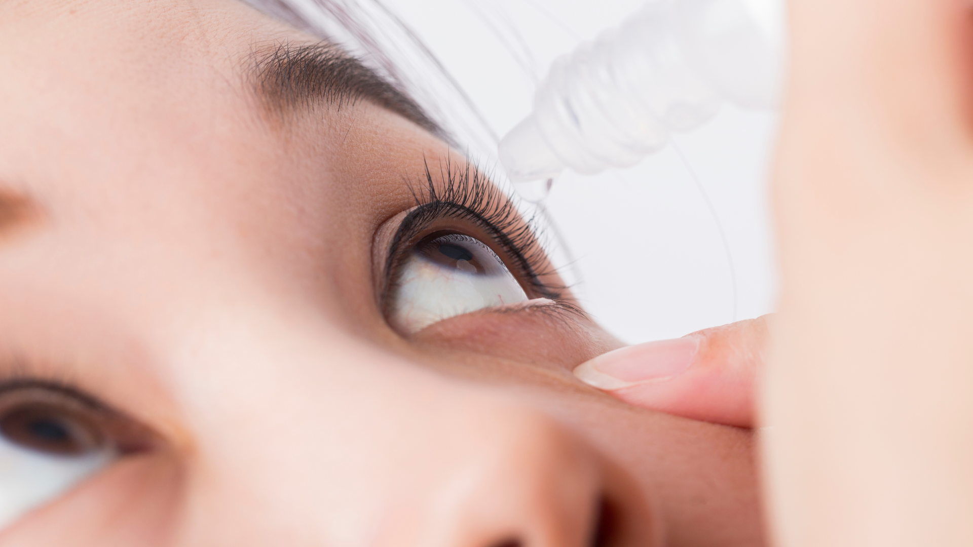 Chăm sóc mắt đúng cách giúp hỗ trợ quá trình hồi phục sau phẫu thuật