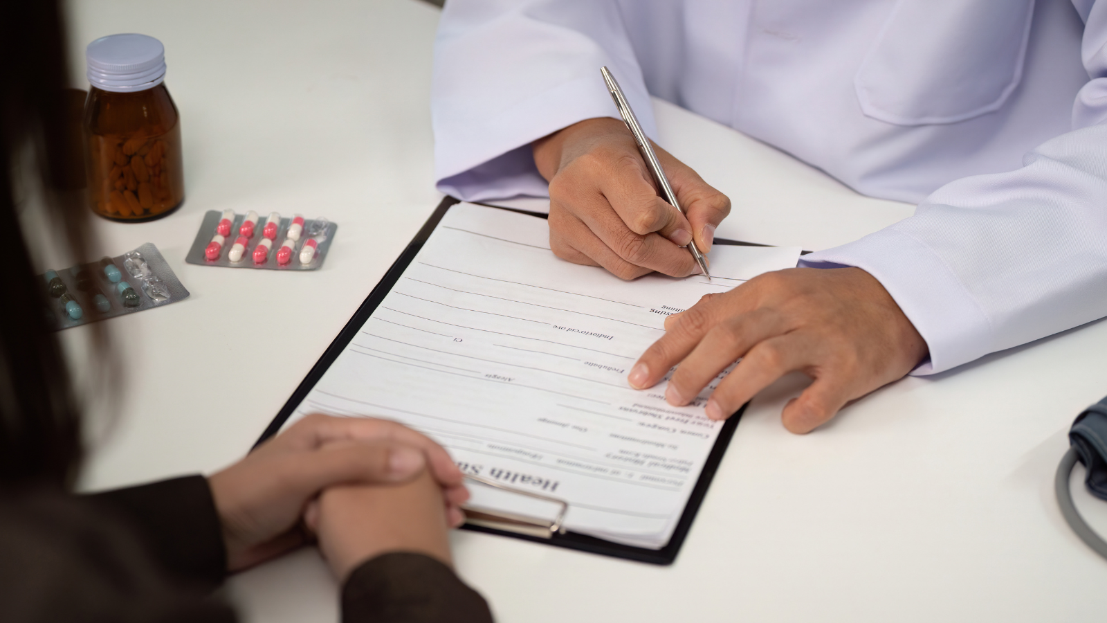 Người bệnh nên liên hệ với các bệnh viện và phòng khám chuyên khoa để được tư vấn