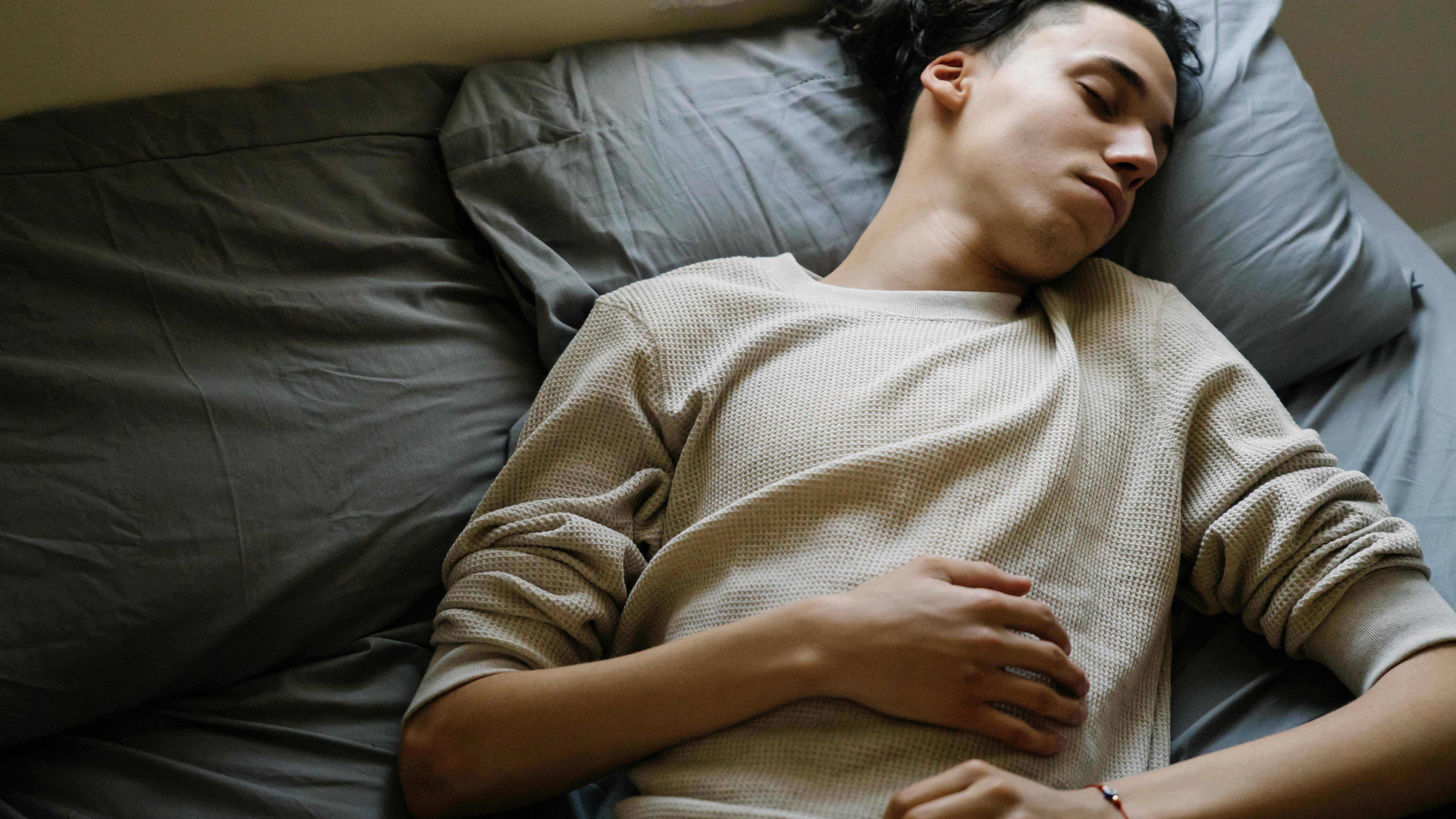 Sau khi cắt túi mật, người bệnh có thể bị tiêu chảy, đầy bụng, khó tiêu hoặc đau âm ỉ vùng bụng trên