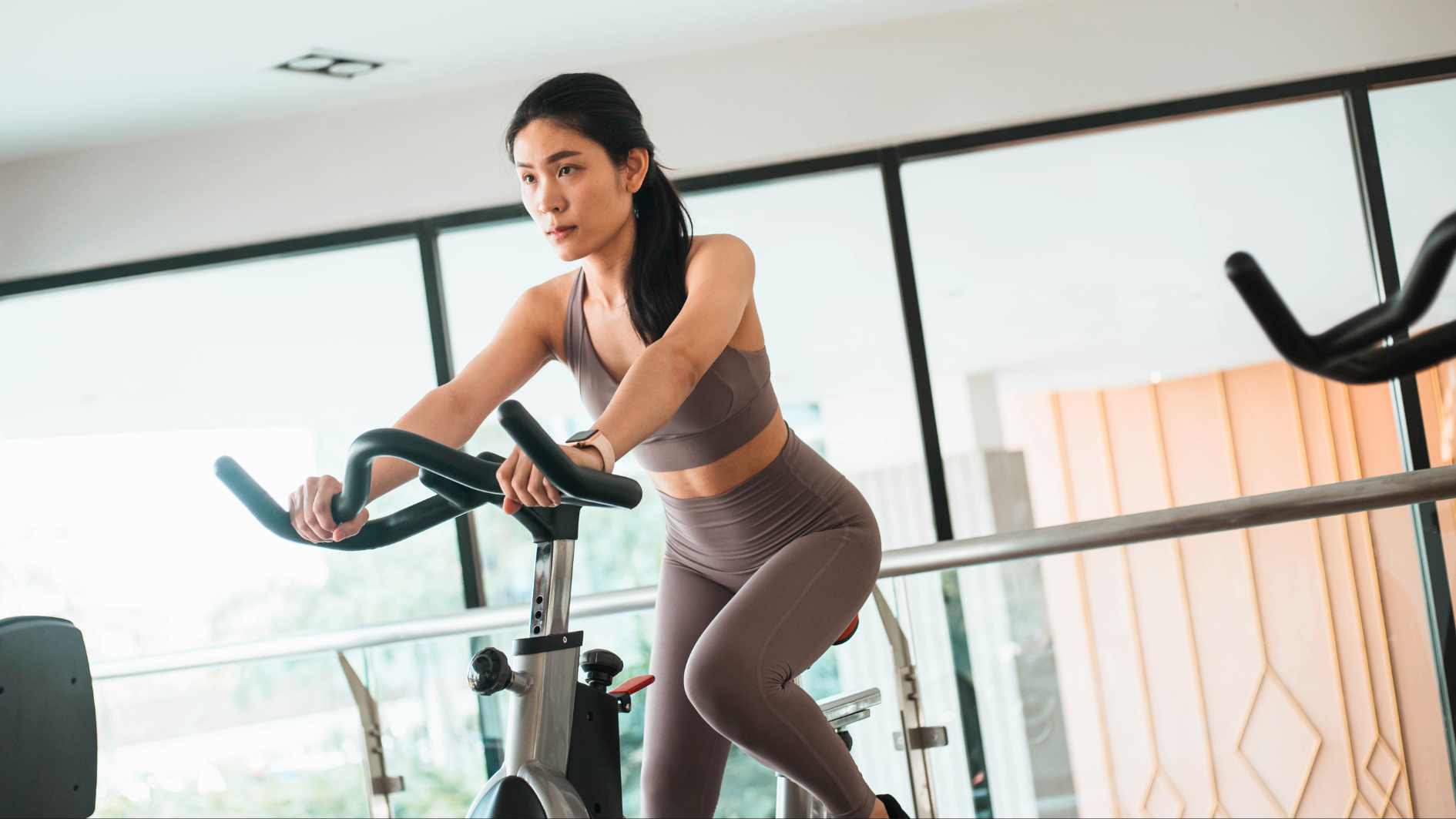 Không vận động mạnh khi vết mổ chưa lành hoàn toàn