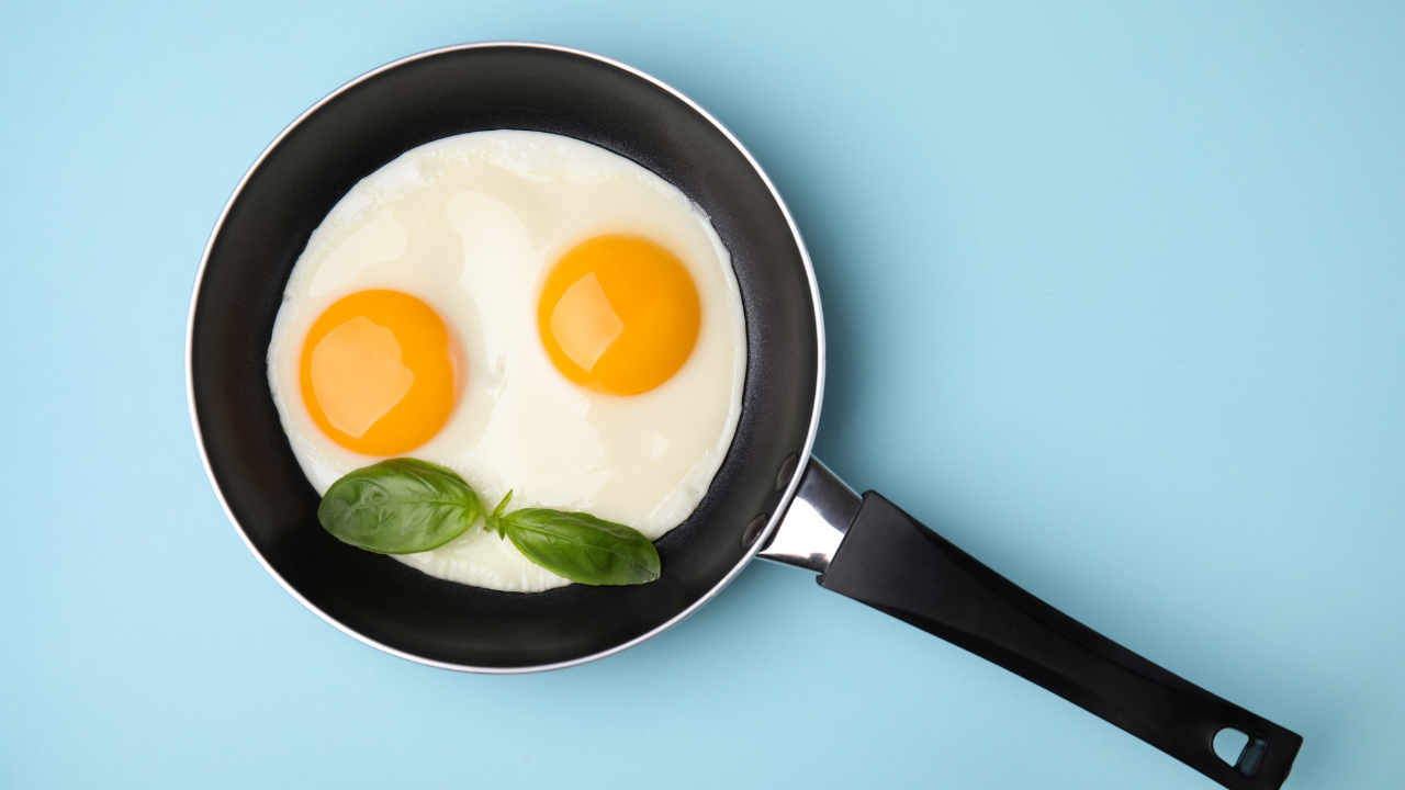 Mỗi sáng ăn 2 quả trứng gà có tốt không?