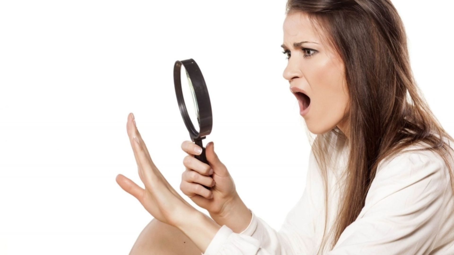 Móng tay trắng đục có thể sẽ nguy hiểm nếu kéo dài và lan rộng sang các móng khác