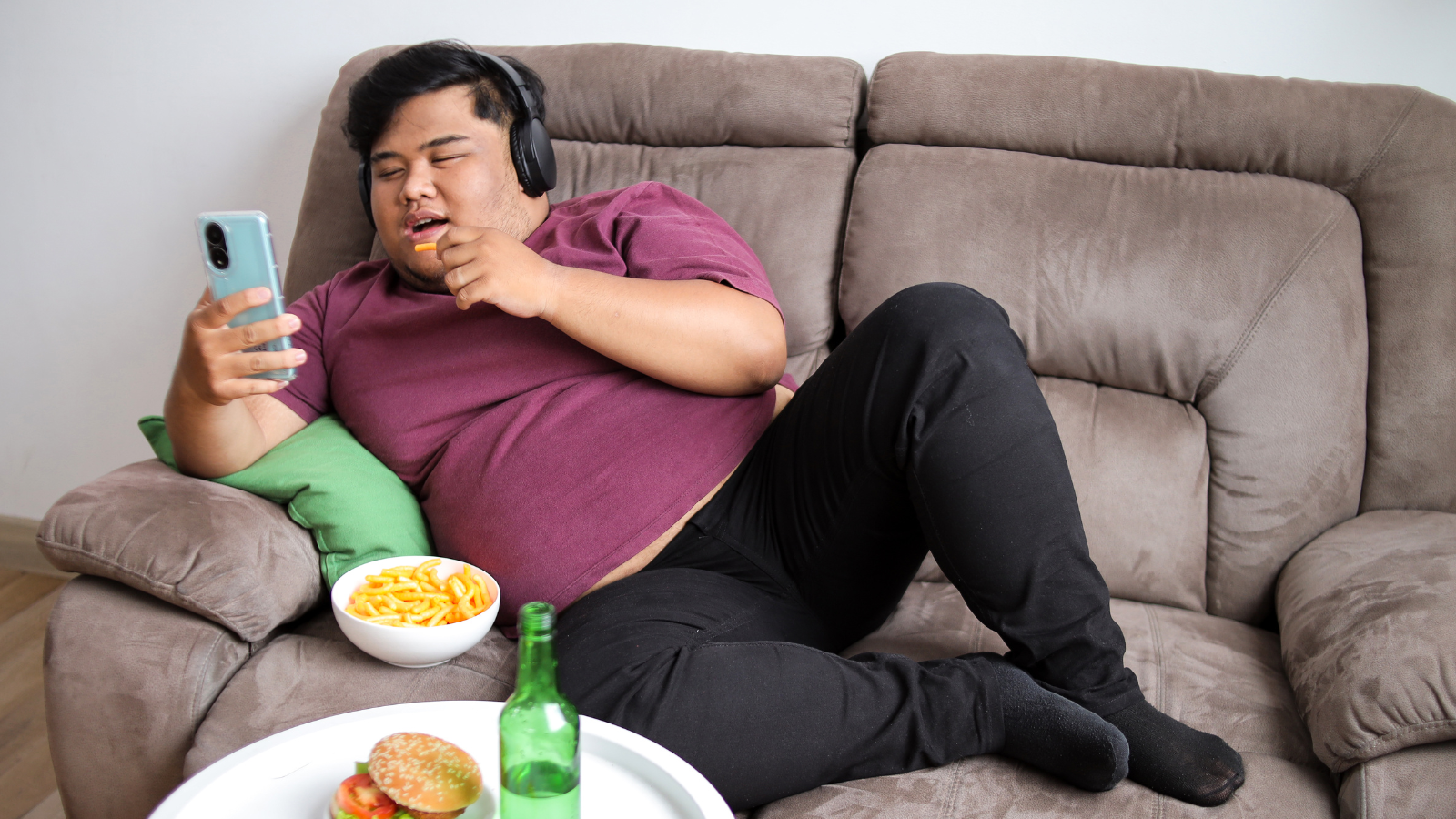 Người có thói quen ăn uống thiếu khoa học