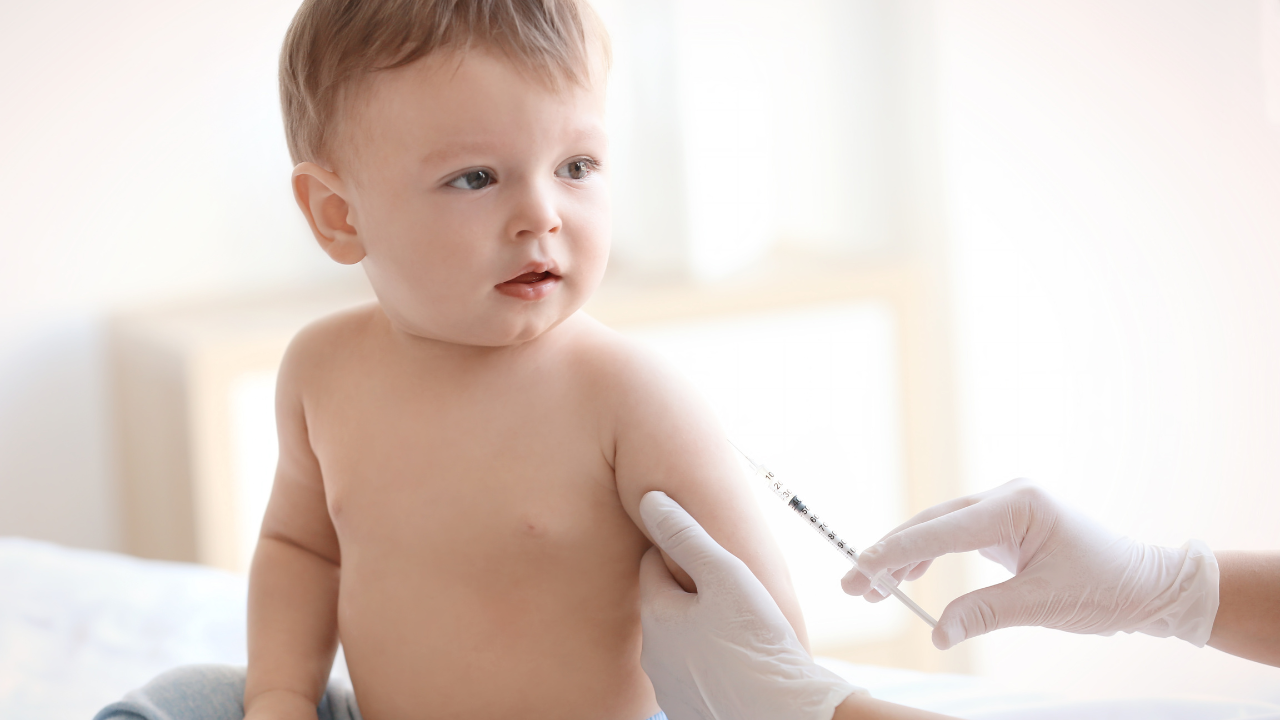 mui-6-trong-1-tiem-luc-nao-de-dam-bao-be-yeu-duoc-mien-dich-toan-dien (2).png