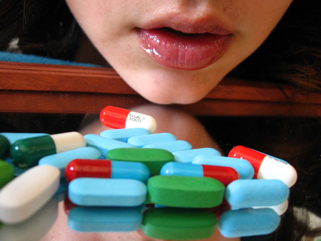 Mụn HIV là gì? Phân biệt mụn HIV và mụn thông thường 4