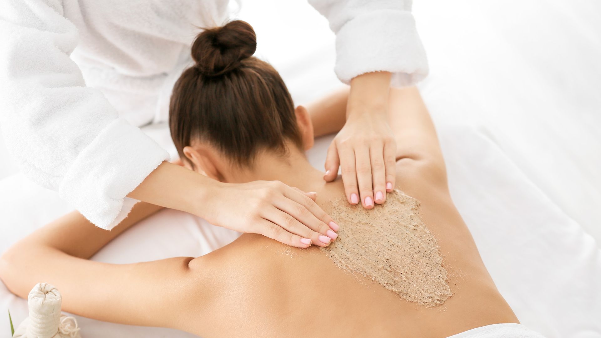 Mụn nhọt ở lưng: Bệnh ngoài da thường gặp và cách xử lý 4