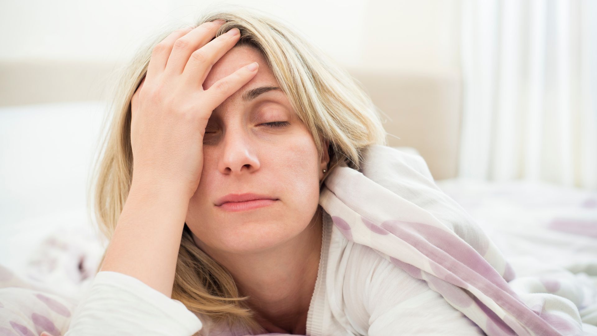 “Nằm nghiêng bên trái bị ép tim” – Có thật không và nên làm gì? 2
