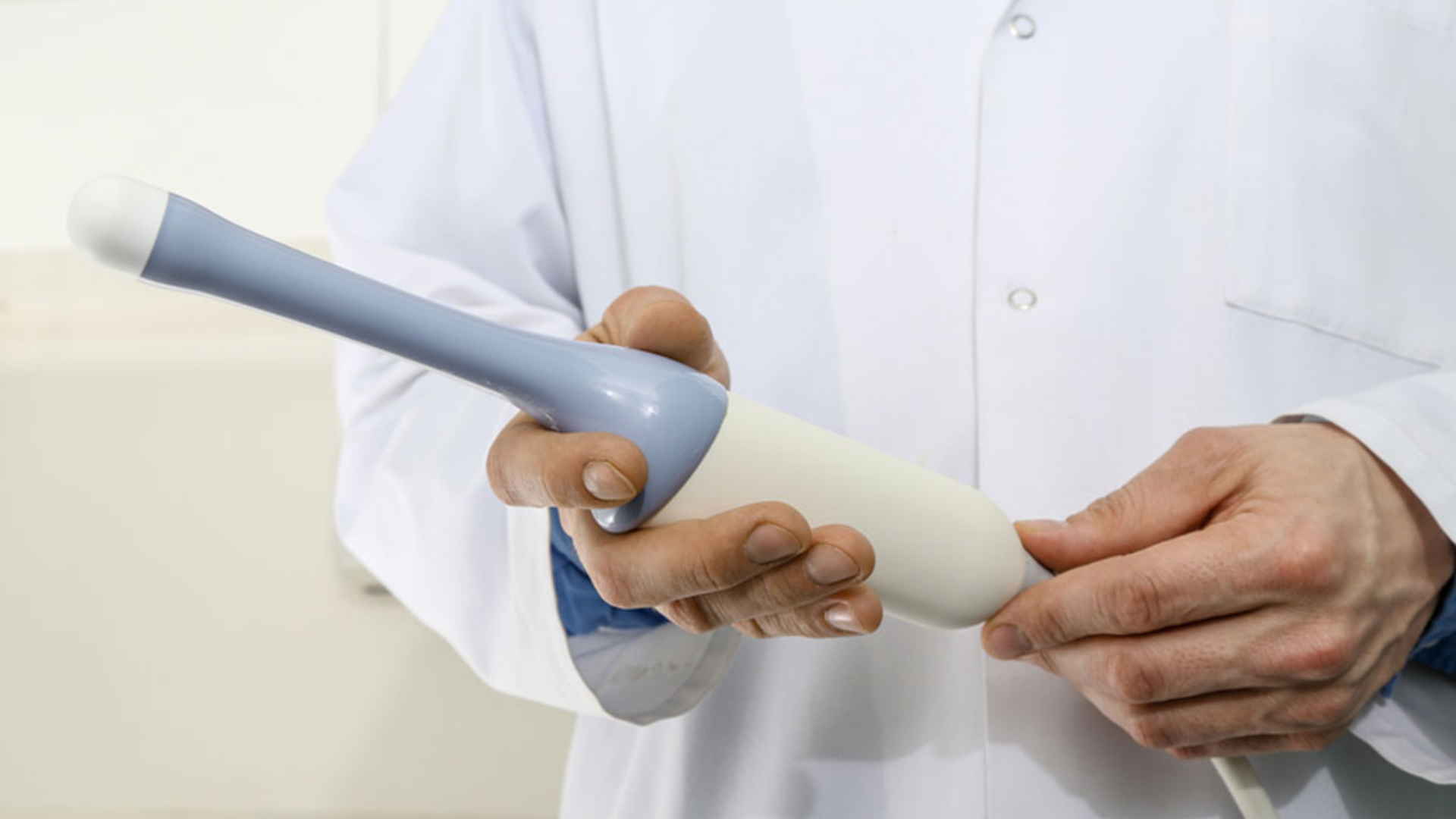 Nang Naboth cổ tử cung thường không triệu chứng, thường chỉ phát hiện tình cờ qua siêu âm