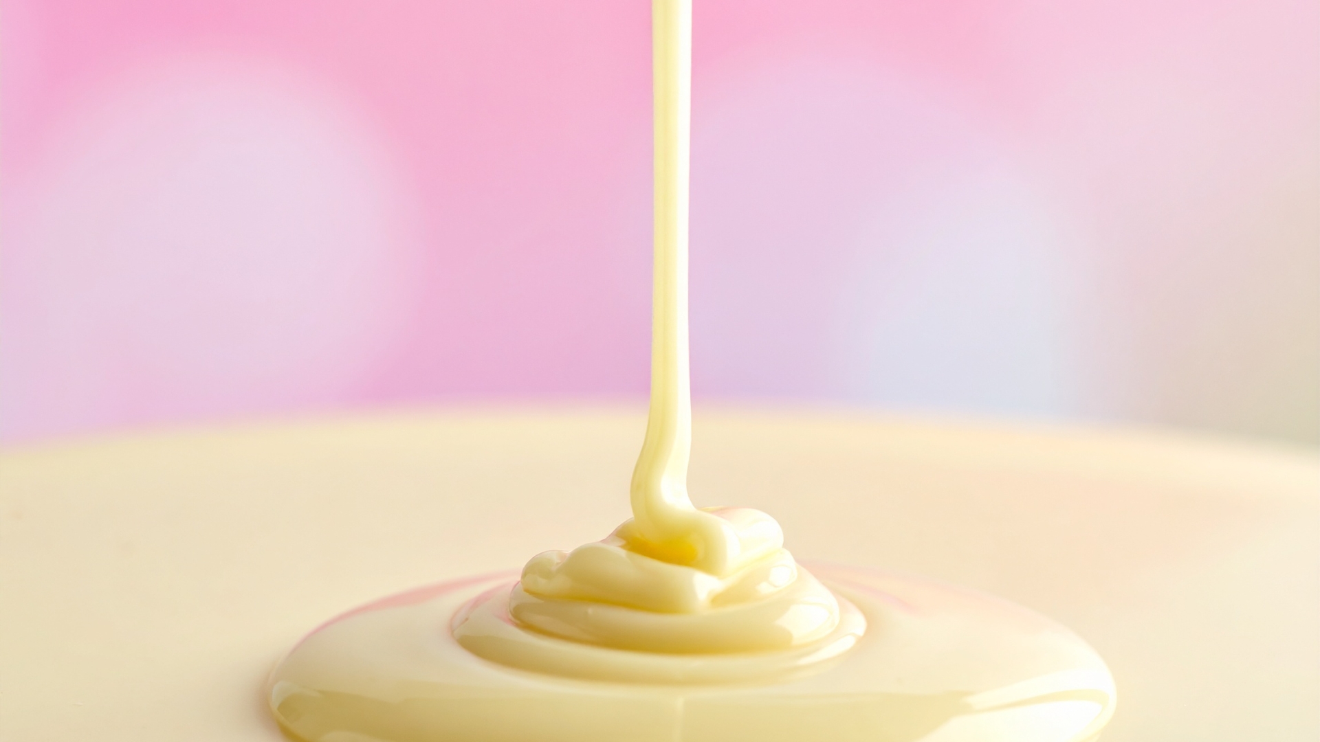 Không ăn bơ với quá nhiều sữa đặc hoặc đường để tránh việc dư thừa calo do sữa đặc, đường