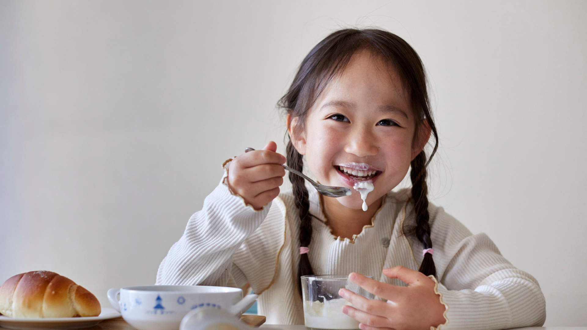 Lựa chọn thời điểm ăn sữa chua tùy theo nhu cầu cơ thể