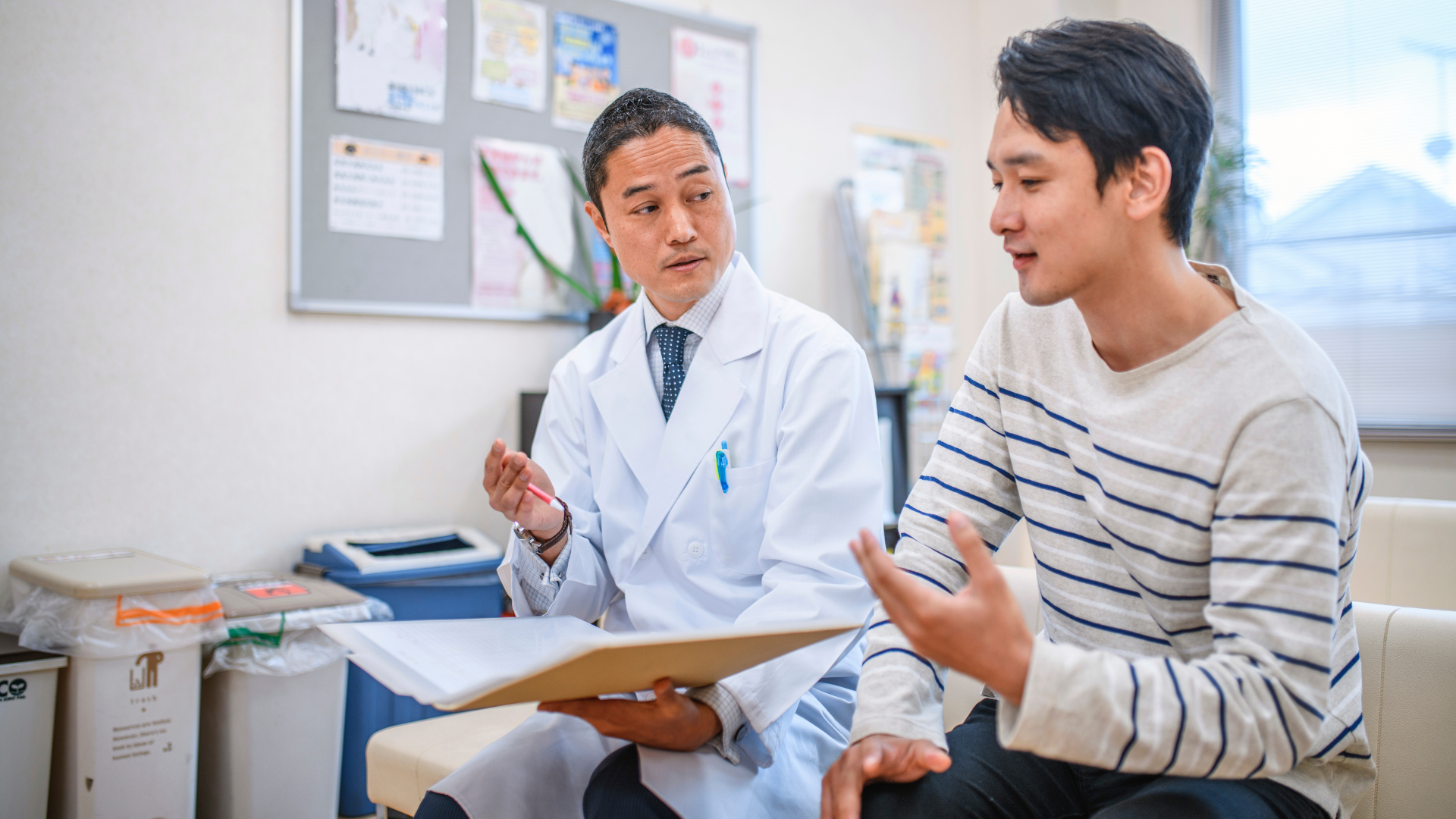 Hãy đến cơ sở y tế nếu cơ thể bị sốt và vết mổ bị chảy mủ