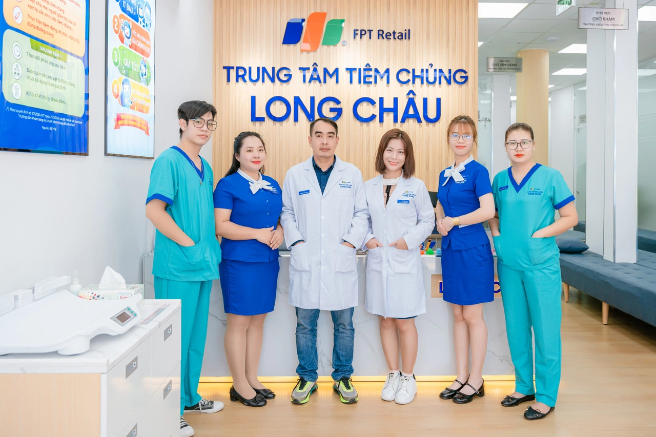 nen-tiem-phong-cum-cho-tre-vao-thang-may-5