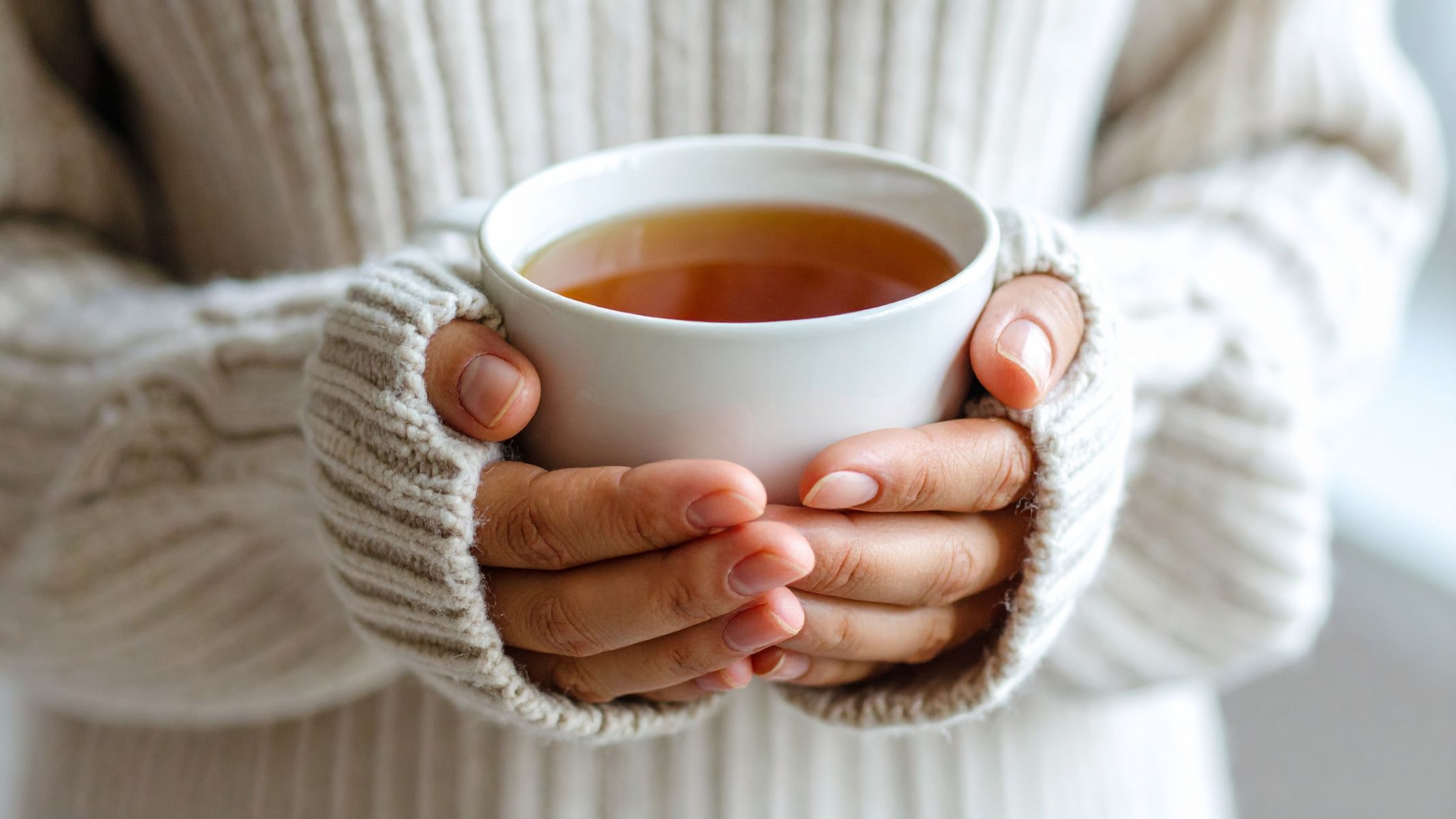 Mẹ sau sinh chỉ nên uống chè vằng ở lượng vừa phải