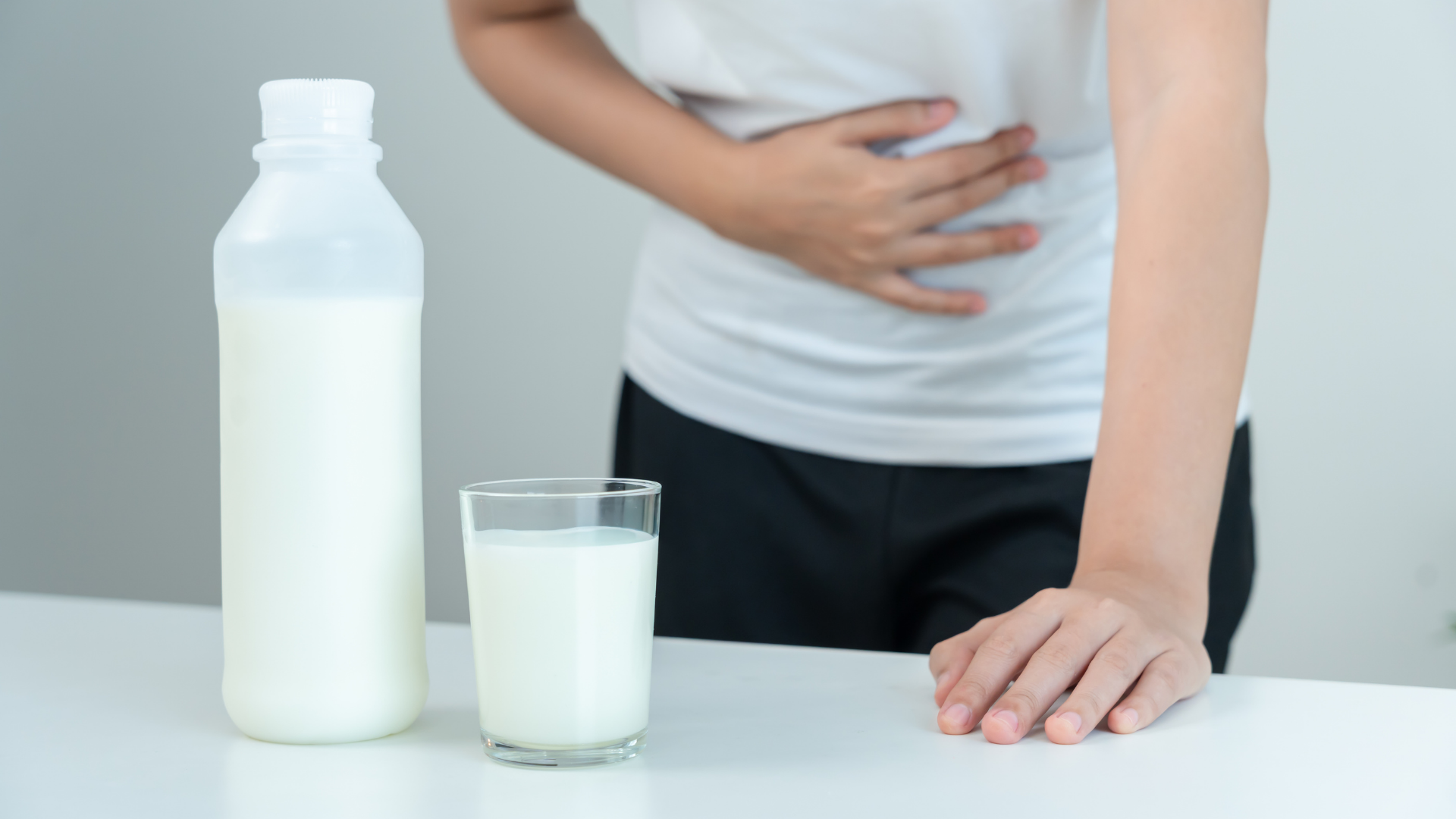 Ngộ độc sữa có thể xảy ra khi uống sữa bị nhiễm vi khuẩn