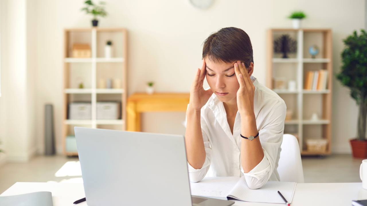 Stress và căng thẳng gây ngủ hay bị tỉnh giấc giữa đêm