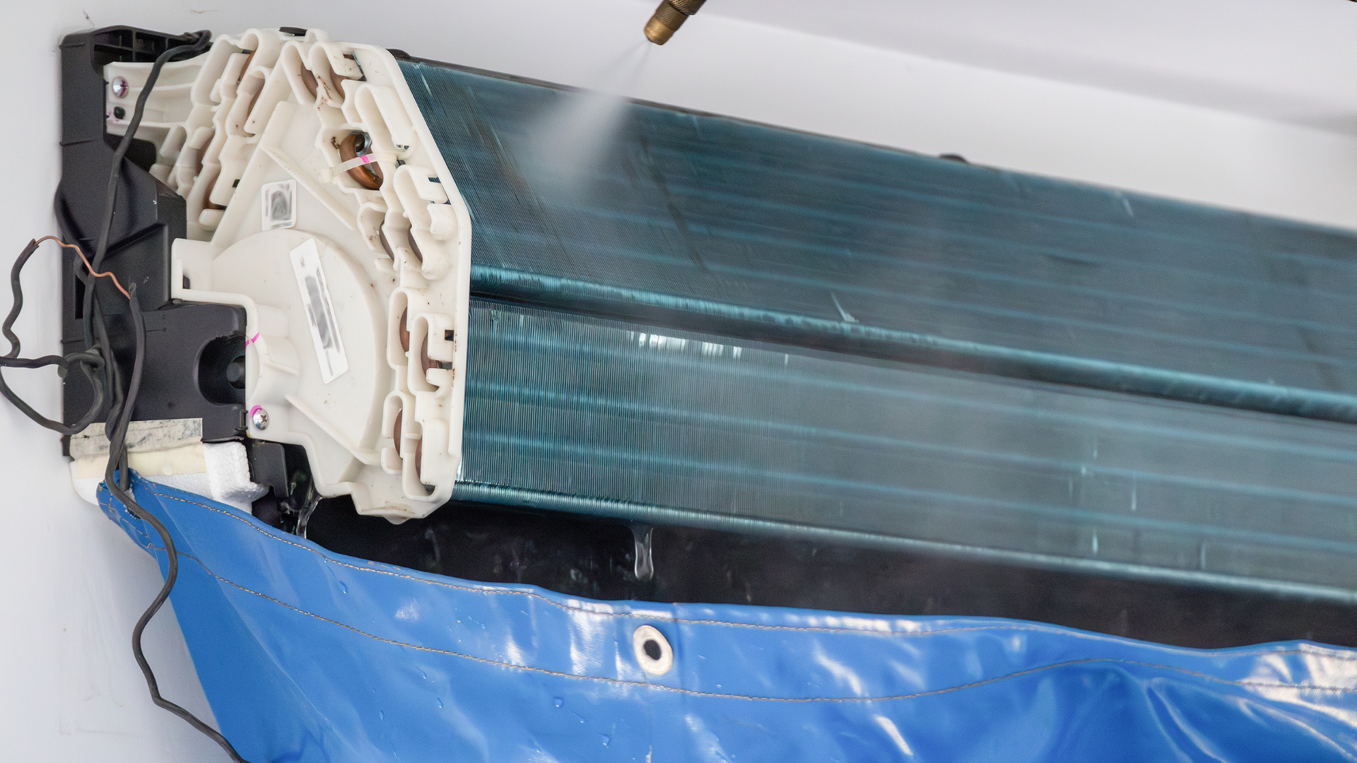 Điều chỉnh thói quen giúp giảm nguy cơ đau đầu khi ngủ máy lạnh