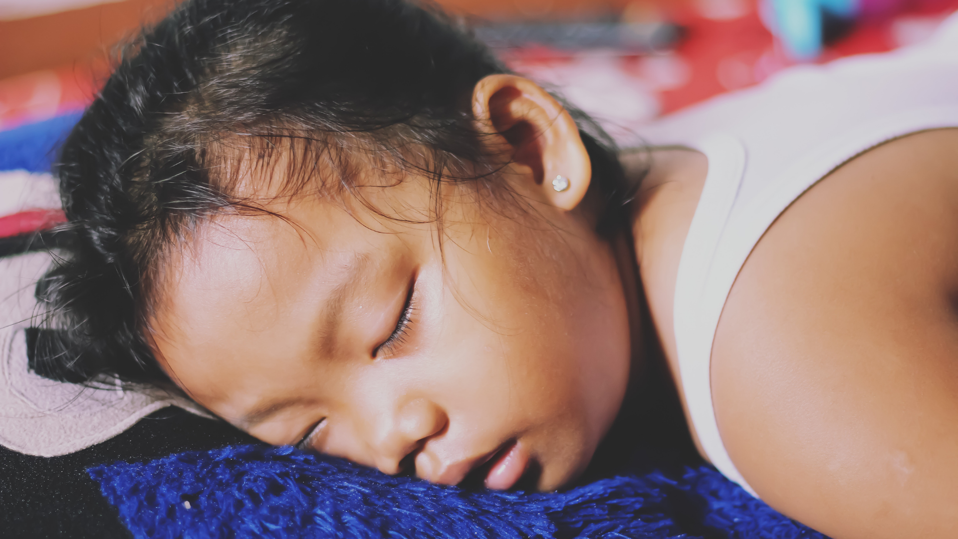 Ngủ chập chờn lúc tỉnh lúc thức là trạng thái có thể xuất phát từ nhiều nguyên nhân khác nhau