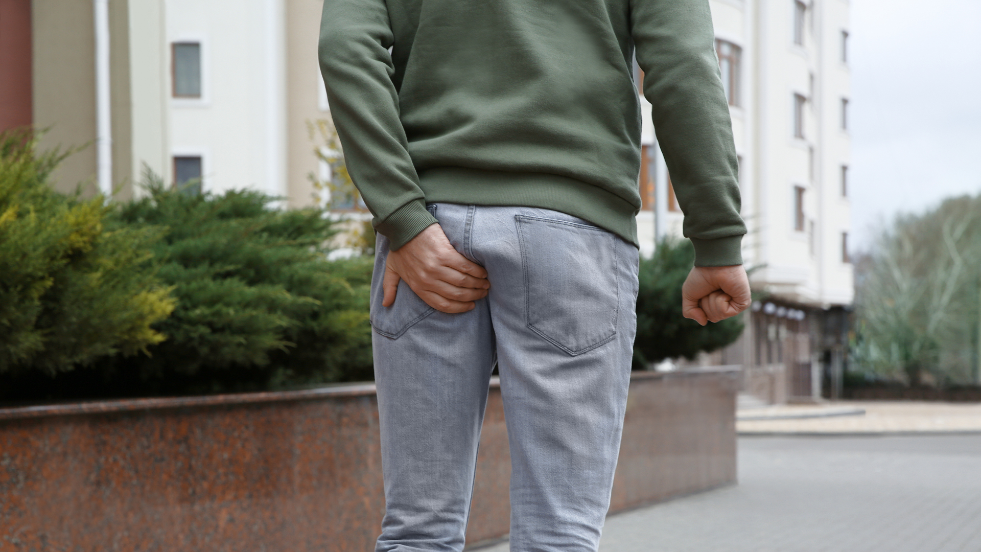 Ngứa hậu môn do trĩ là tình trạng gây khó chịu, ảnh hưởng sinh hoạt và khiến nhiều người lo lắng