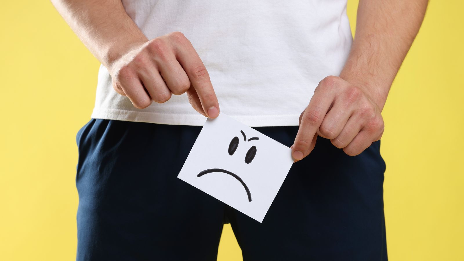 Các bệnh lây qua đường tình dục có thể khởi phát bằng cảm giác ngứa rát và tổn thương ngoài da