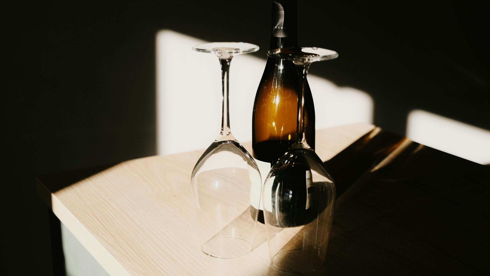 Người thường dùng chất kích thích có thể bị chứng ngưng thở khi ngủ