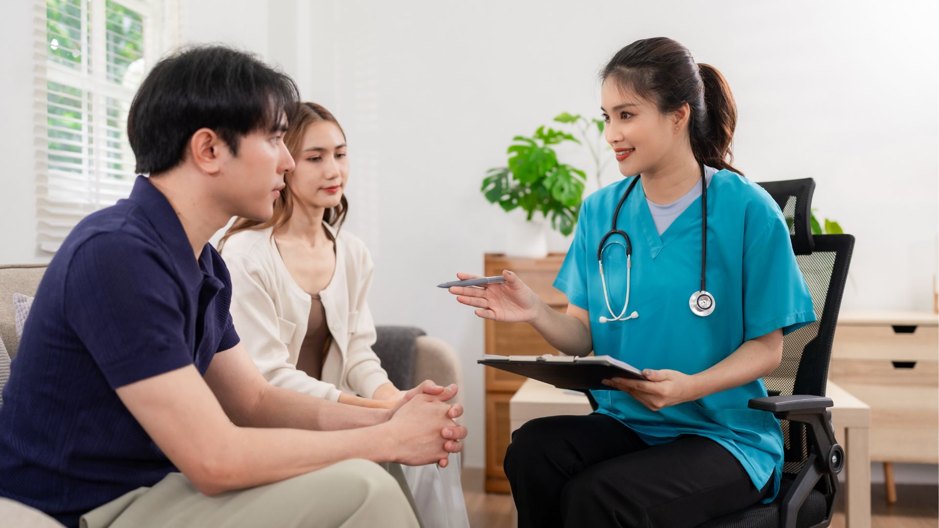 Tham khảo ý kiến bác sĩ giúp xác định thời điểm phù hợp để mang thai