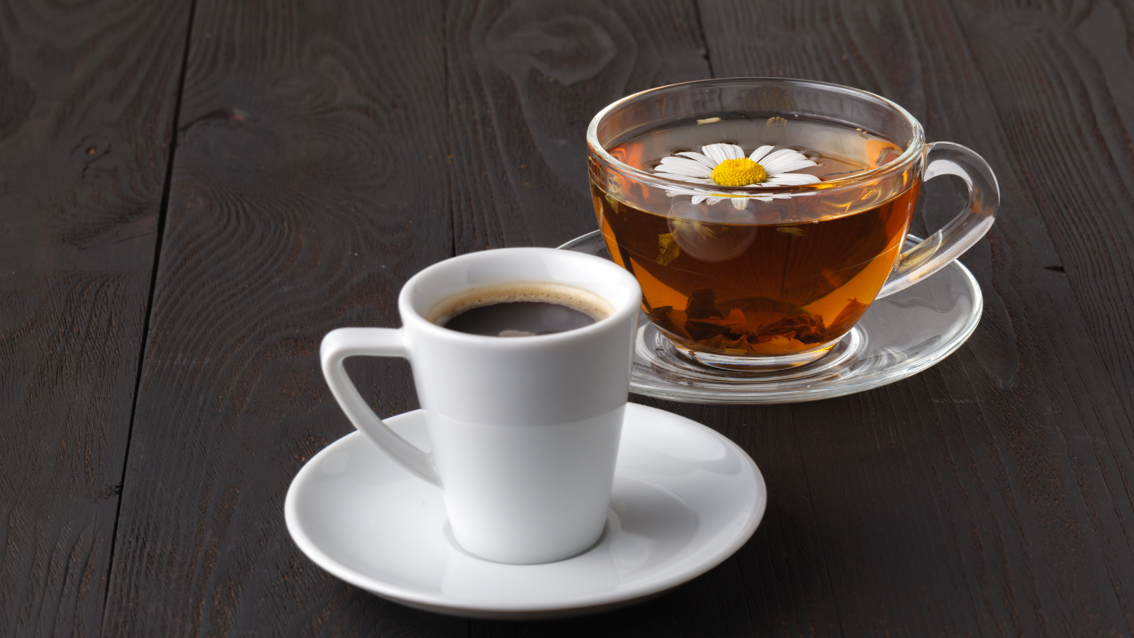 Trà đặc, cà phê giúp người huyết áp thấp cảm thấy tỉnh táo và giảm mệt mỏi