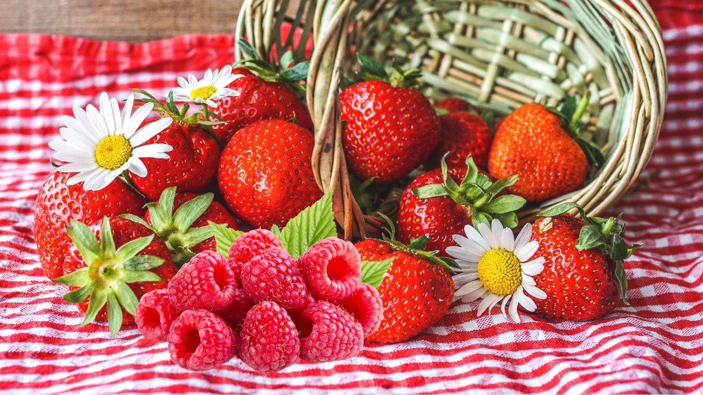 Người tiểu đường có thể ăn dâu tây và mâm xôi mà không lo tăng đường huyết