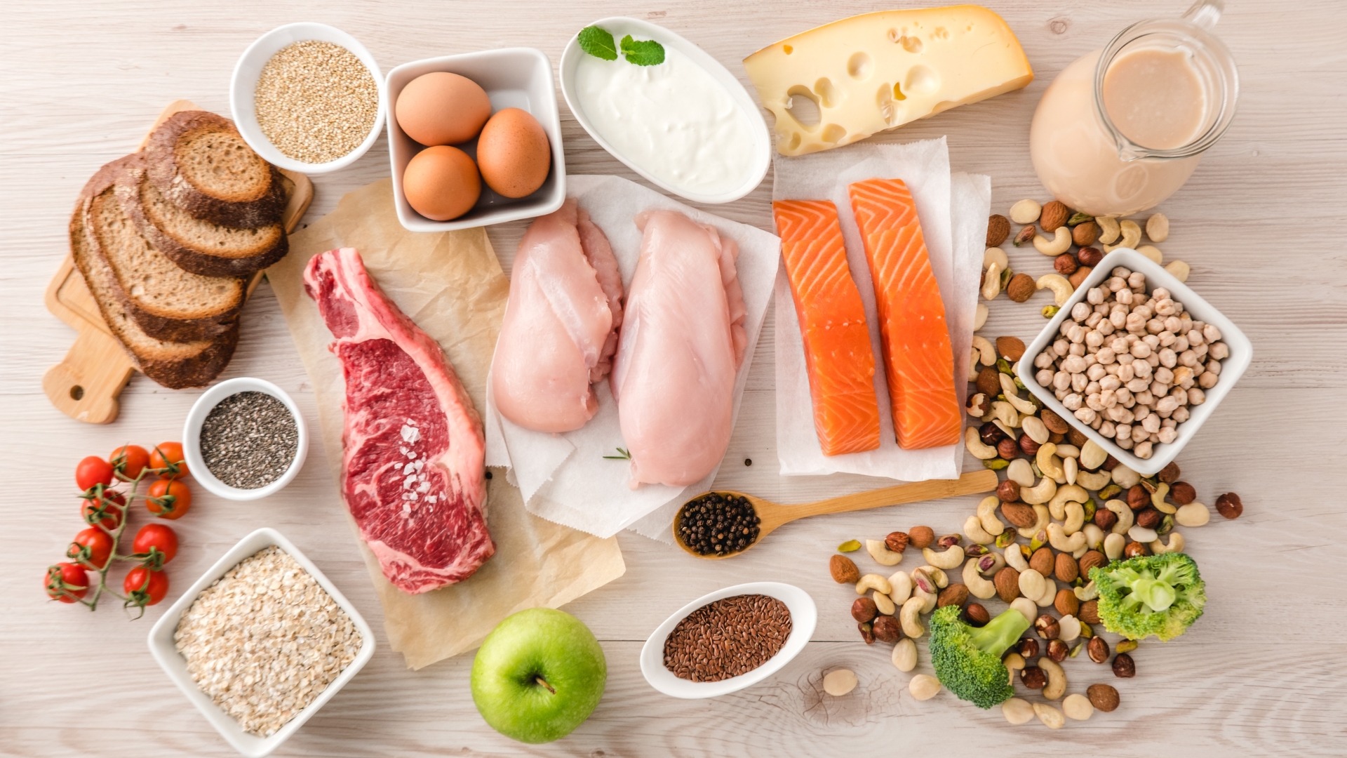 Sau khi đường huyết đã ổn định, người bệnh nên ăn một bữa ăn nhẹ hoặc bữa chính có chứa carbohydrate phức kết hợp với protein