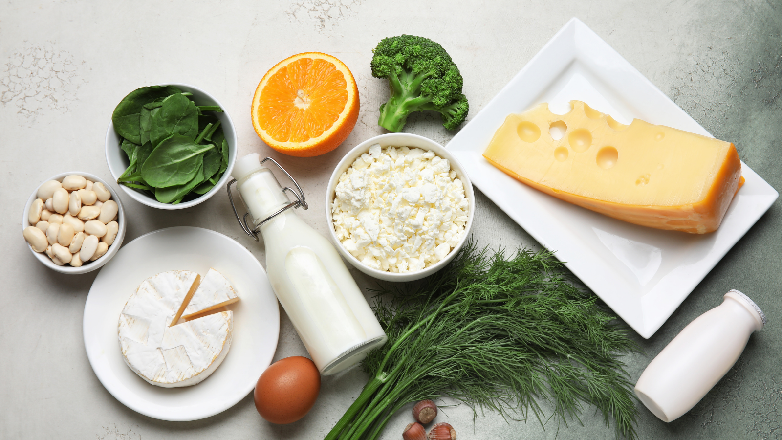 Thực phẩm giàu canxi và magie giúp giảm chuột rút ở người lớn tuổi