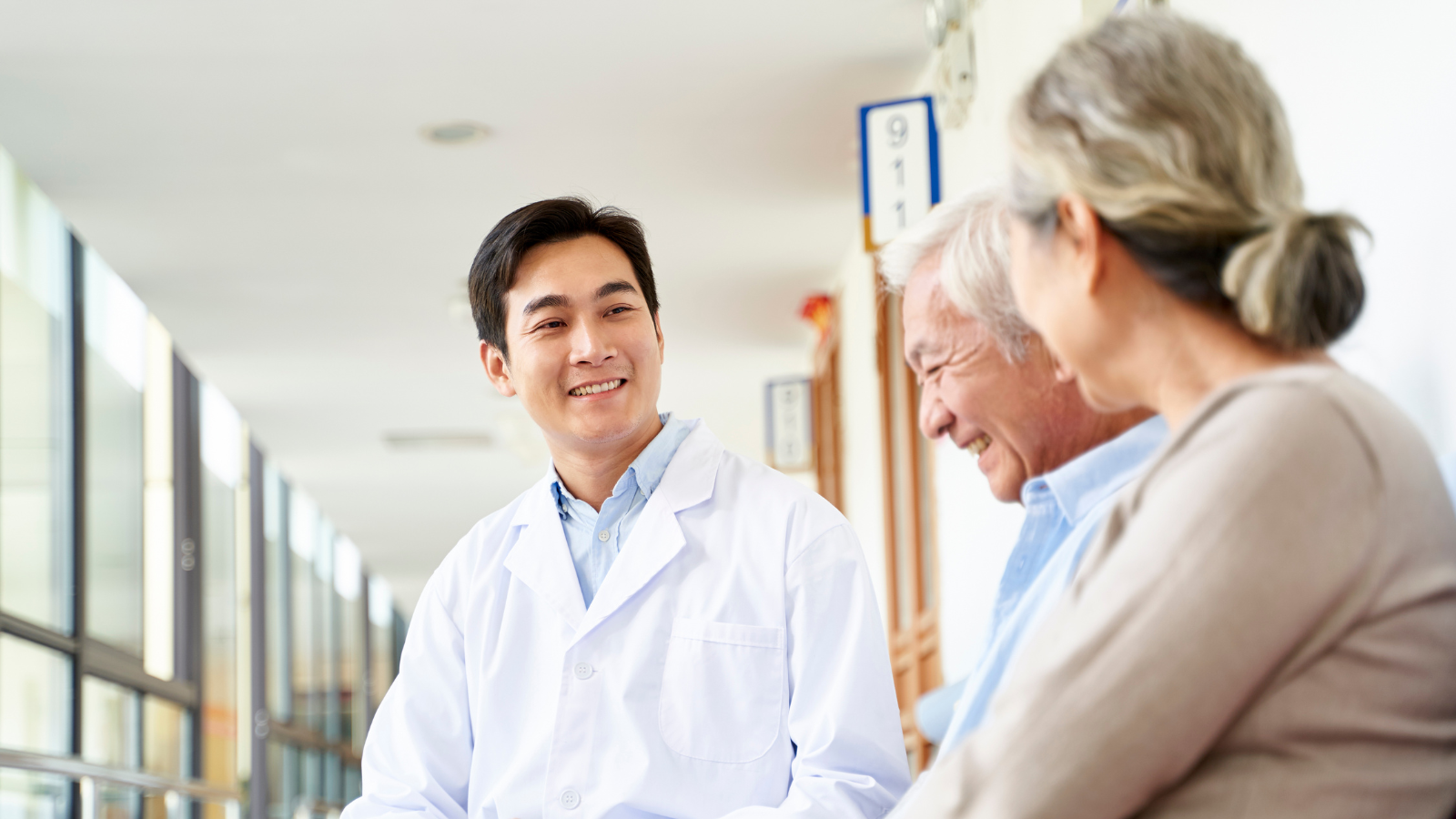 Người huyết áp cao nên dùng sâm dưới sự theo dõi của bác sĩ để đảm bảo an toàn